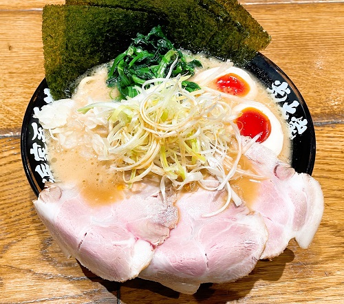 横浜家系ラーメン光大家 三宮店の光大家スペシャル