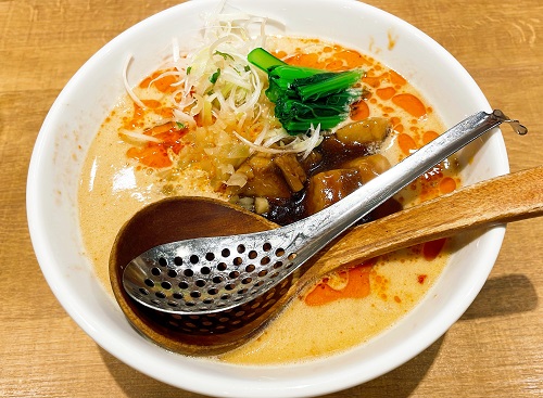 名驛式担々麺 しゃち福のクリーミー担々麺