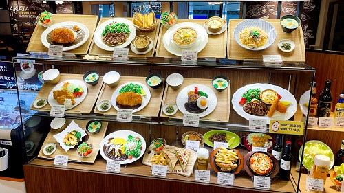 HAKATA洋膳屋ROYALのショーケース