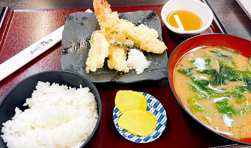 とれたて食堂の天ぷら定食