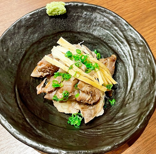 やきにく 勝利の和牛スジ煮込み