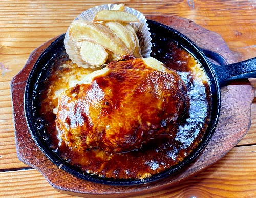 カナダ館のフランスハンバーグ