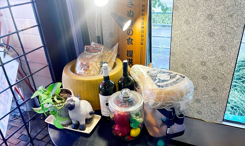 DEAR 高松店の入口前