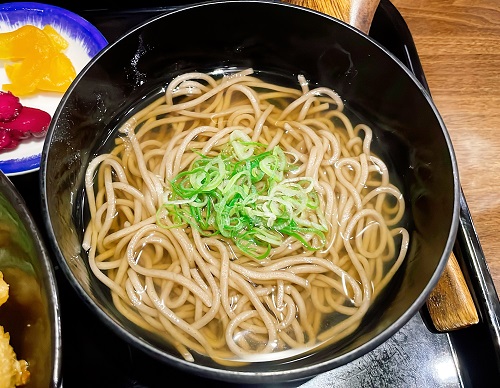 うどん・そば・呑み処 三条坊のそば