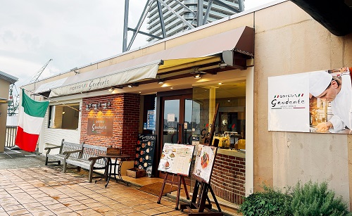 オステリアガウダンテ 神戸ハーバーランド店の店舗前