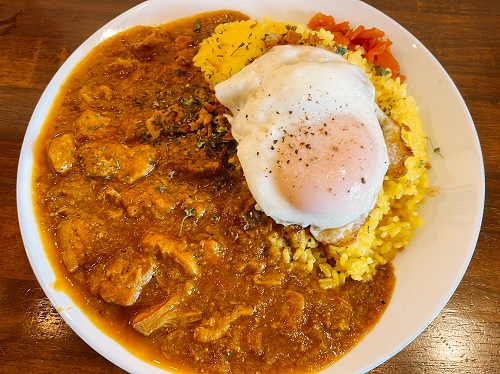 ガーデンイールのチキンカレー