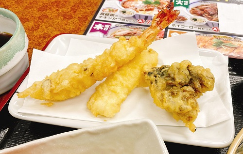 山田うどん食堂 田名店の3種盛り大えび天
