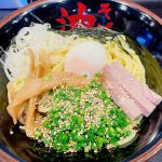 色々と迷った結果!東京油組総本店さんの油そばを食べる事に決めました☆