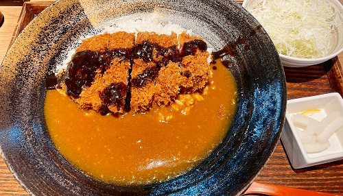 黄金色の豚 羽田空港店のSPF霧島純粋豚のかつカレー2