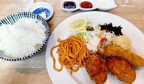 ひらきのカニクリームコロッケコンビ定食