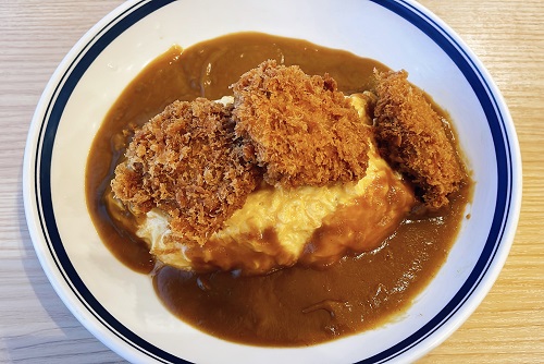 ROYAL 淡路SA上り線店のオムカツカレー