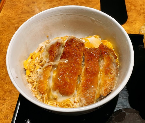 大地のうどん 博多駅地下店のかつ丼