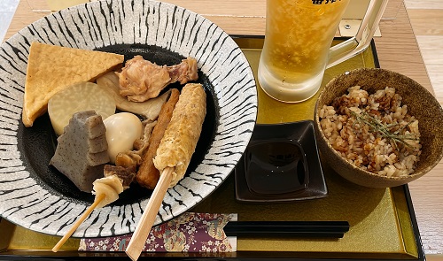 姫路の地酒と姫路おでん本舗の秀吉トッピング手羽元と姫路あなごめし