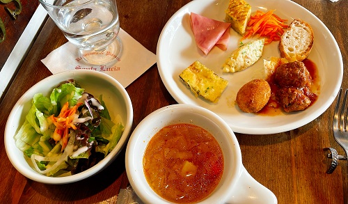 Ristorante e Pizzeria SANTA LUCIAの本日の前菜盛り合わせ