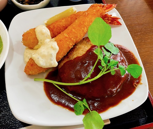 カフェレストラン 亭望のハンバーグ&海老フライ