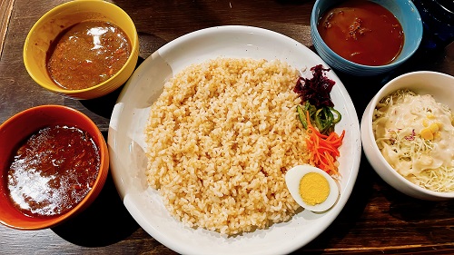 松本メーヤウ 駅前店のお好きなカリー3種盛り