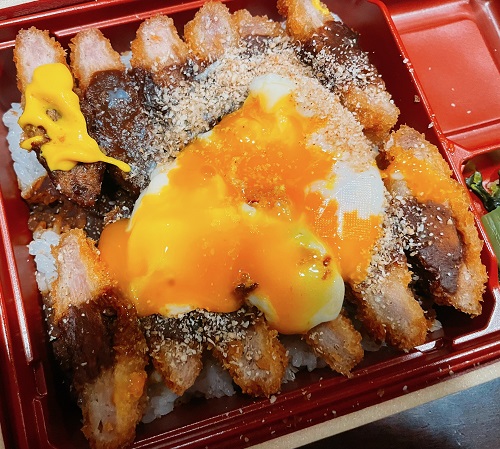 松浦の味噌ヒレカツ重 on the 煮卵