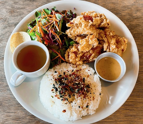 cafeBubo セカンドハウスのランチプレート(Karaage)