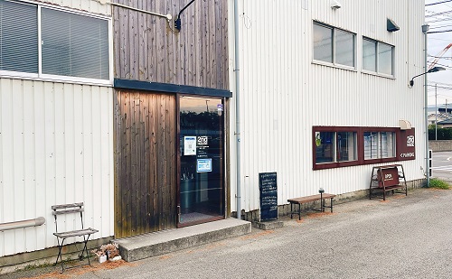 cafeBubo セカンドハウスの店舗前