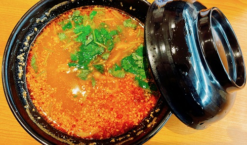 くら寿司 徳島川内店の胡麻香る担々麺