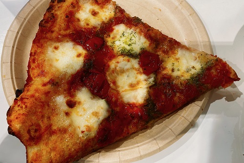 コストコホールセール 神戸倉庫店のピザ