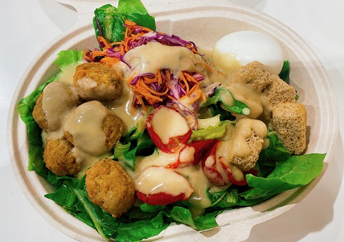 コストコホールセール 神戸倉庫店のファラフェルサラダ