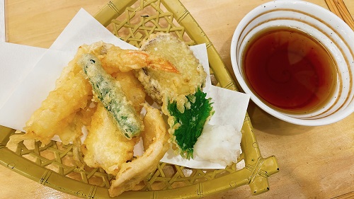 屋台居酒屋 大阪 満マル 岡山駅前店の天ぷら7種盛合せ
