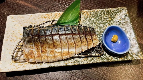 ミライザカ 松山大街道店の金華鯖の炙り〆サバ