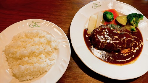 ビストロ マ メゾンのハンバーグステーキとライスセット