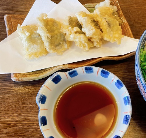 さぬき手打うどん 丸亀のはもの天ぷらと出汁