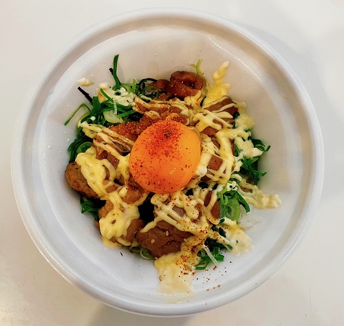 すき家 28号鳴門大津店のねぎマヨやきとり丼 On The 卵