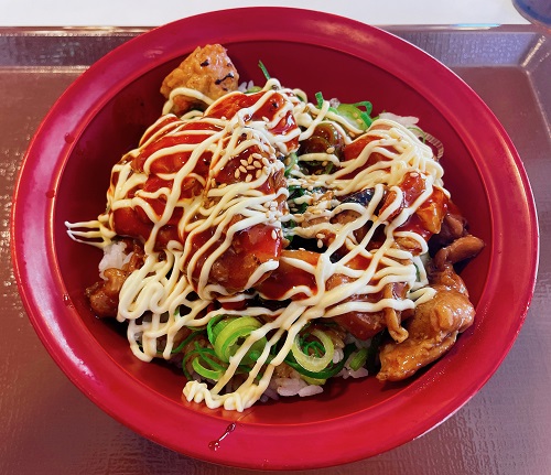 すき家 28号鳴門大津店の店舗前のねぎマヨ麻婆やきとり丼